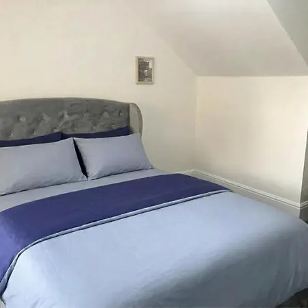 Gasthof Top-floor Ensuite Near Saggart Luas 3*